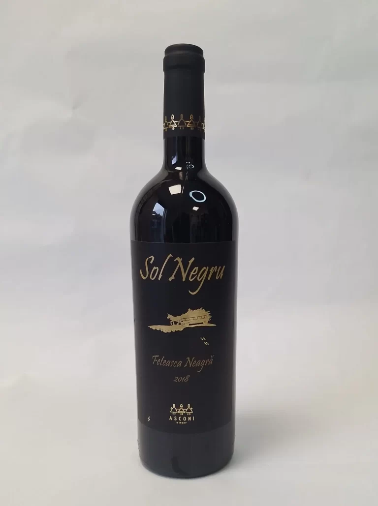 a bottle of red wine feteasca neagra